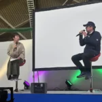 SBC信越放送主催「SBCくらしフェア」にてコウモリ・野生動物対策の専門家としてセミナー登壇いたしました 1 SBCくらしフェアの特設ステージにて、SBCラジオ「もっとまつもと」の塚原正子氏とともに対談形式でセミナー「家とコウモリと…」に登壇する私(かわほりプリベント代表)の様子。